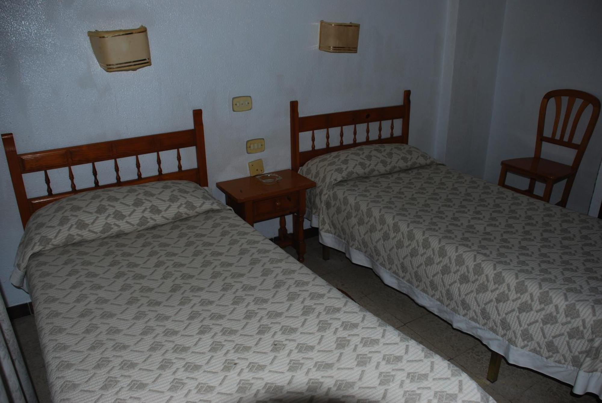 Pension Versalles Algeciras Exterior photo